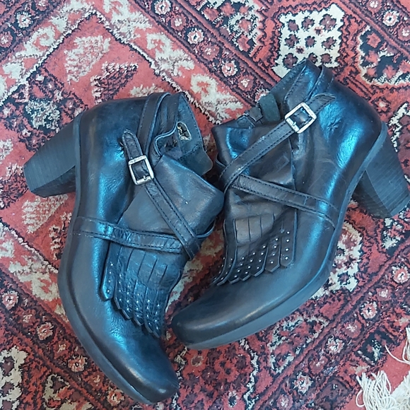 Fluchos black leather bootie - Picture 4 of 10